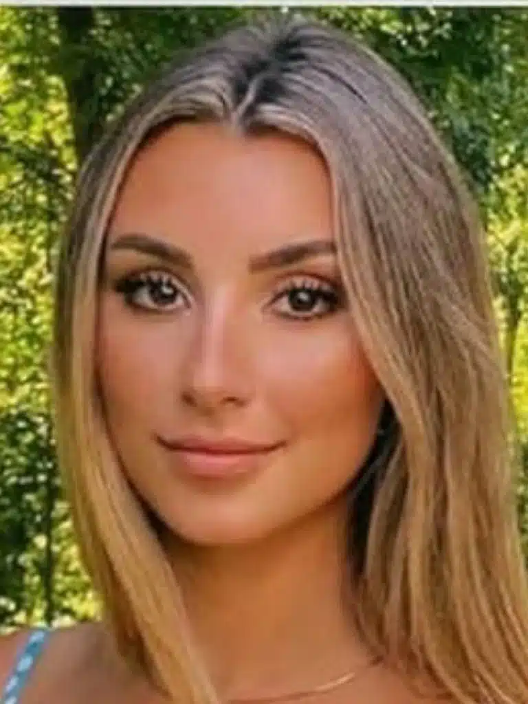 Adri Atiles Biography: Wiki, Age, Career, Height, Weight, Boyfriend, Net Worth & More